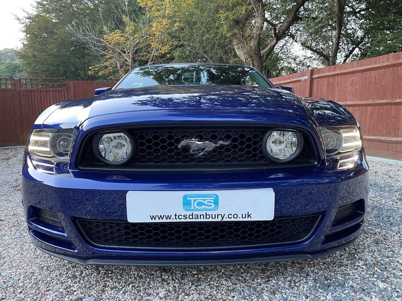 FORD Mustang 5.0 V8 GT Premium Fastback 6-Speed Manual