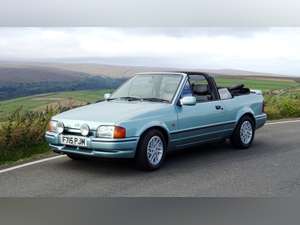 1989 FORD ESCORT XR3i LIMITED EDITION CABRIOLET IN AQUAFOAM BLUE For Sale (picture 2 of 12)