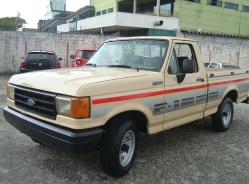 Ford F1000 1996 A vendre