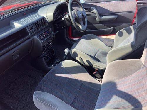 1993 Ford Fiesta - 9