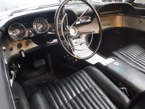 1962 Ford Thunderbird - 9
