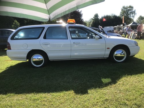 1996 ex police mk2 mondeo wagon. In vendita