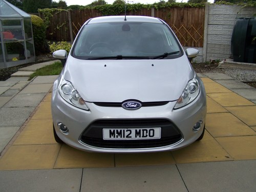 EXCELLENT 2012 FORD FIESTA 1.2 ZETEC 5DR 2 OWNERS 34K FSH For Sale