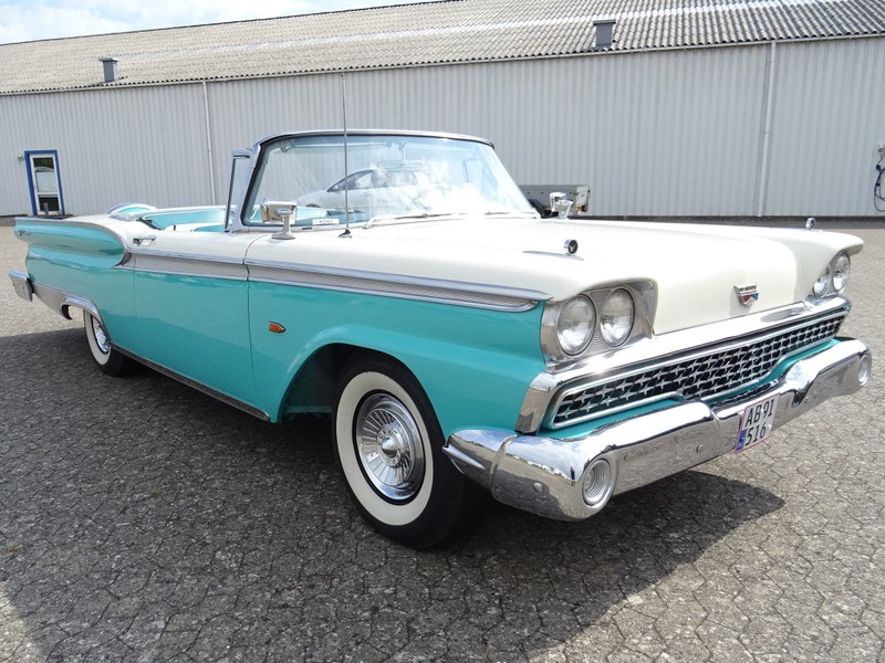 1959 Ford Galaxie 500 Skyliner Hideaway Hardtop Convertible