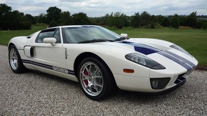 Ford GT - Centennial White/Blk - 1734 mls only!