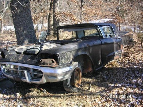 Parting Out: 1960 Ford Thunderbird In vendita