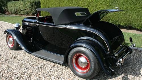 1932 Ford Roadster - 6