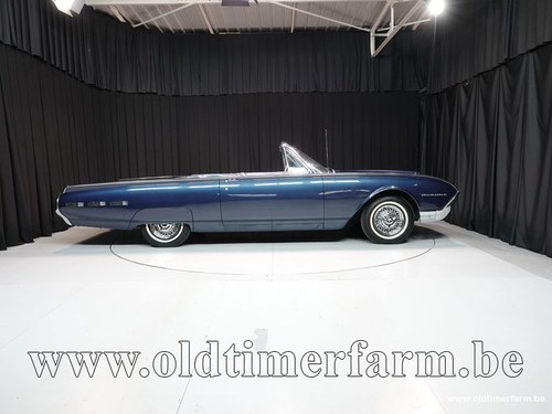 1962 Ford Thunderbird - 3