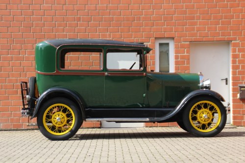 1929 Ford Tudor - 9