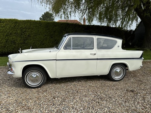 1966 Ford Anglia - 8