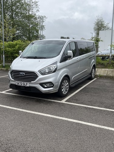 2022 Ford Tourneo Custom 320 Tnium Eblue