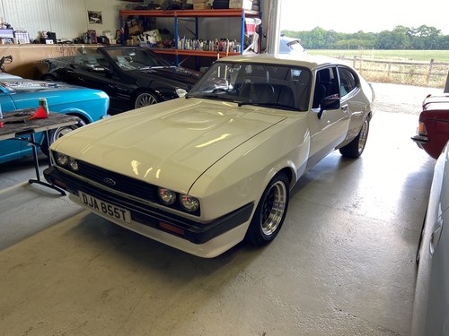 ABSOLUTELY STUNNING FORD CAPRI 3.5 V8 X-PACK, T5 GEARBOX , L