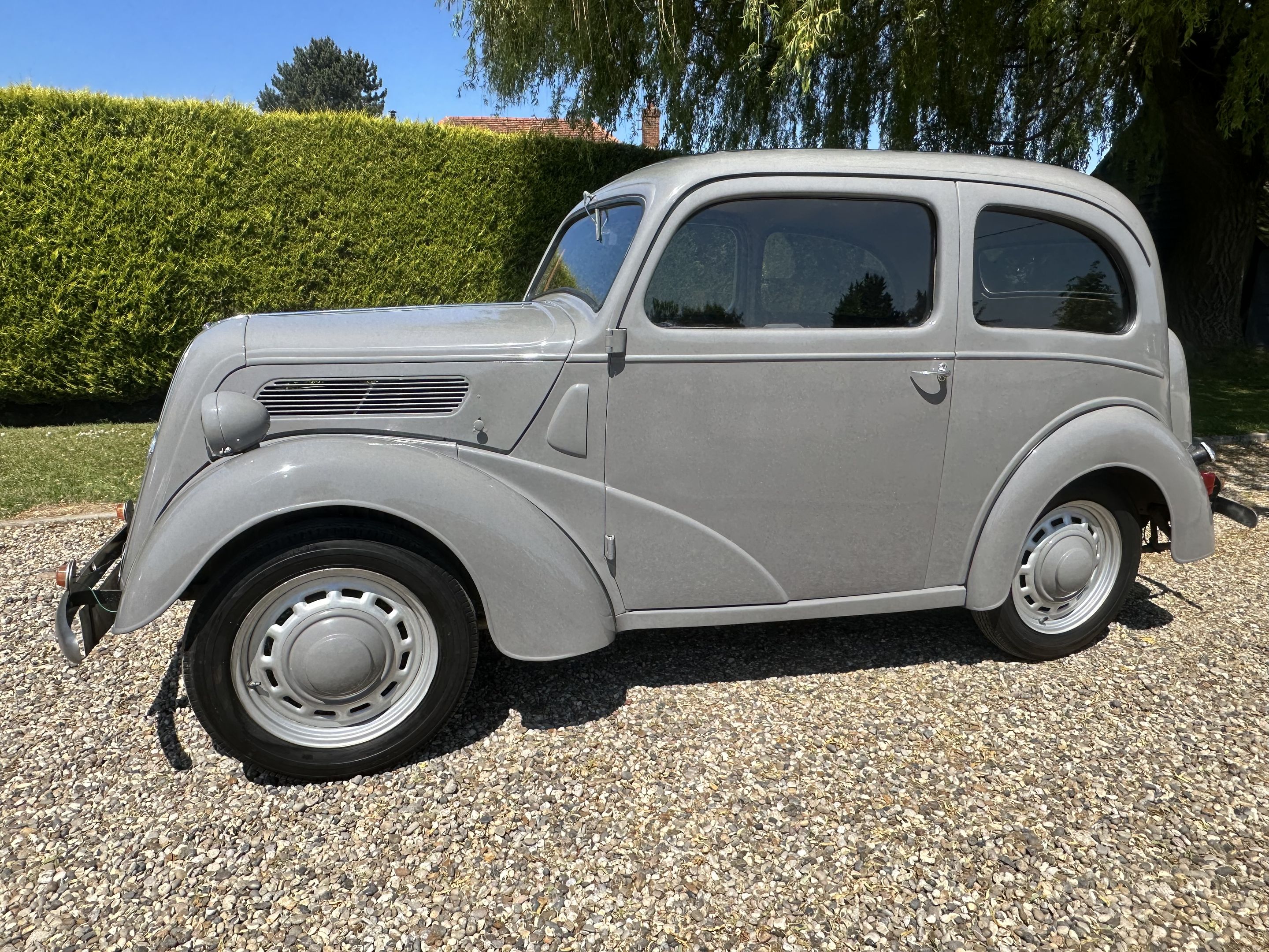 1959 Ford Popular 103E Sit Up & Beg and Similar Cars Wanted