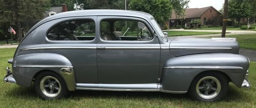 1947 Ford De Luxe - 3