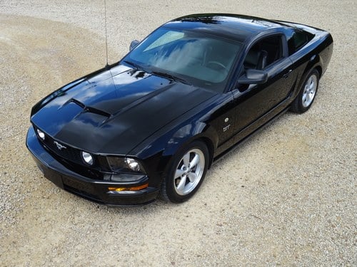 Ford Mustang GT 4.6 Auto - High Spec/Stunning SOLD