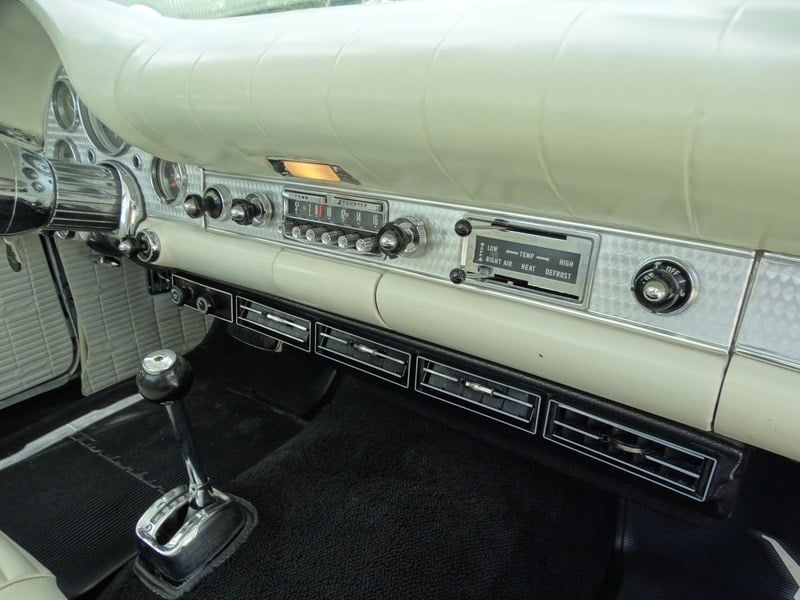 1957 Ford Thunderbird - 7
