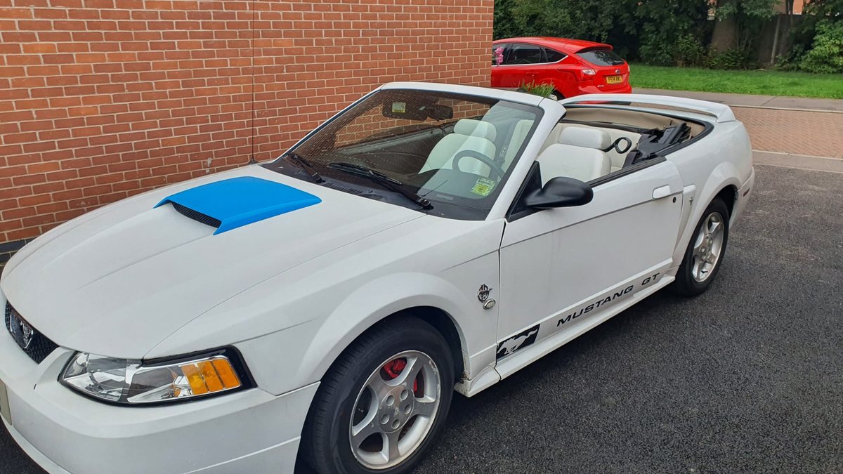 2000 Ford Mustang Vit manuell, 5 växlar Vänsterstyrd i Leicester ...