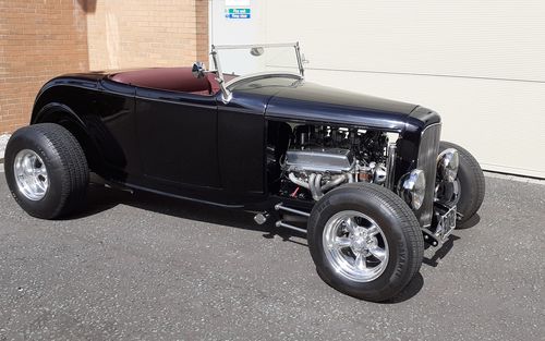 1932 Ford Model B Roadster (picture 1 of 11)