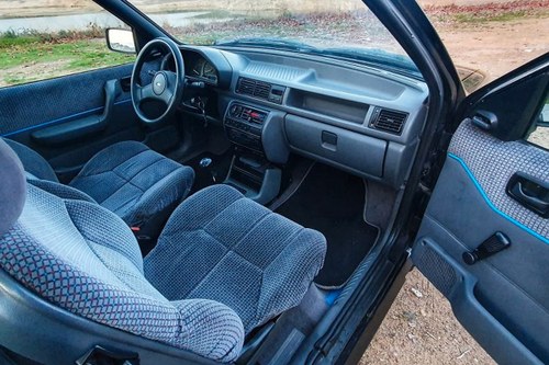 1989 Ford Fiesta - 8