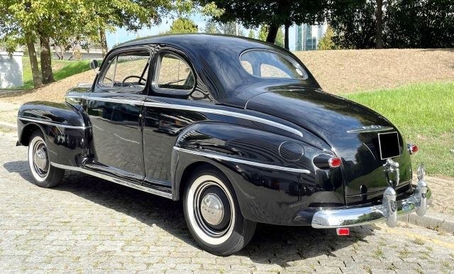 1948 Ford De Luxe - 4