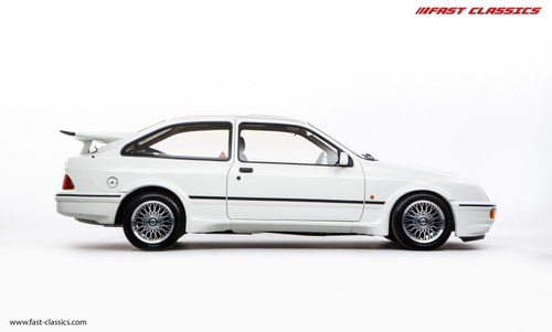 1986 FORD SIERRA RS COSWORTH // HUGELY ORIGINAL // 19K MILES VENDIDO