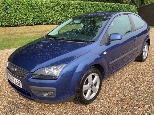 2008 08 Ford Focus 1.6 Zetec. 1 owner. Rare 3 door. S/hist