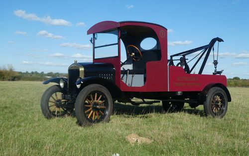 1925 Ford Model T (picture 1 of 1)