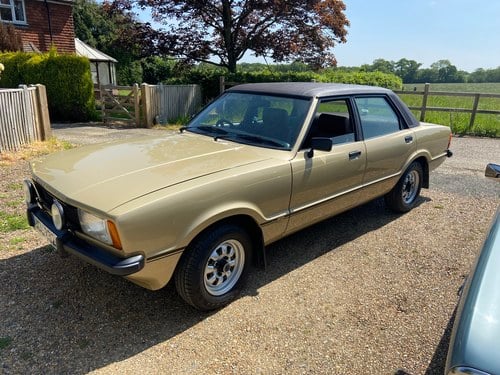 ABSOLUTELY STUNNING VERY RARE LATE MK4 FORD CORTINA 2.0S