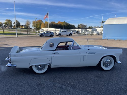 1956 Ford Thunderbird