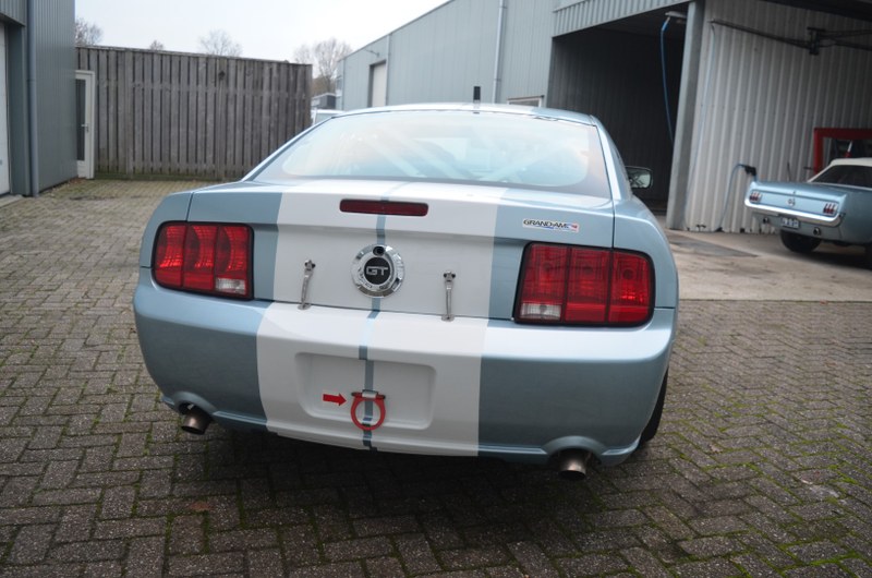 2005 Ford Mustang - 4