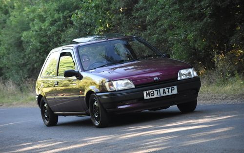 1995 Ford Fiesta (picture 1 of 17)
