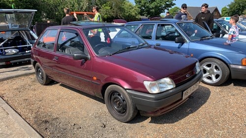 1995 Ford Fiesta - 8