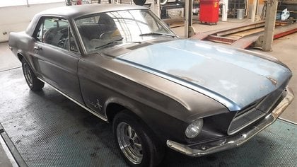 Ford Mustang coupe 1968 V8 C-code "to restore"