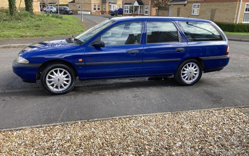 1994 FORD MONDEO ESTATE 37000 miles new mot+Cambelt change (picture 1 of 35)