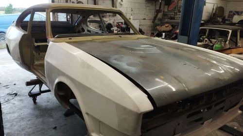 Picture of 1986 Ford Capri Laser Bodyshell Plus X-Pack Kit - For Sale by Auction