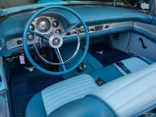 1957 Ford Thunderbird - 8