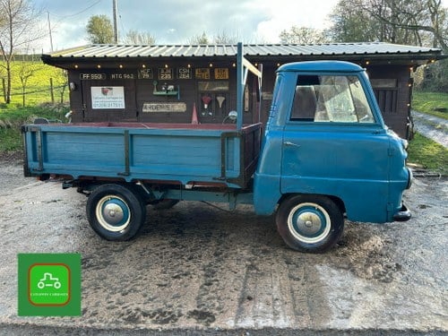 FORD THAMES 400e PICK UP TRUCK IT RUNS 1961 FIXER UP SEE VID SOLD