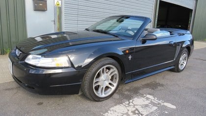 2020 (V) Ford MUSTANG AUTO CONVERTIBLE