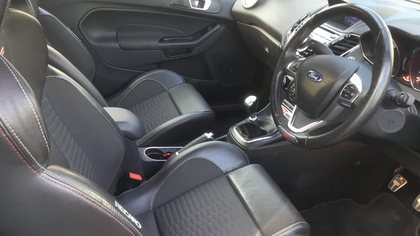 2016 Ford Fiesta ST200.