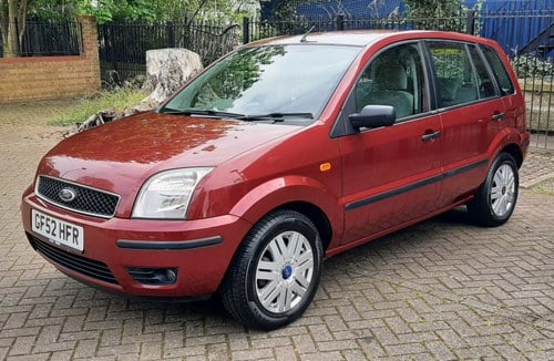 2002 Ford Fusion. One previous owner.
