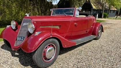 1935 Ford Roadster V8 Hot Rod .