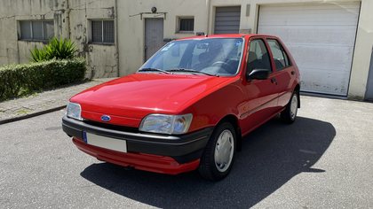 Ford Fiesta - only 7500 km from new!!!