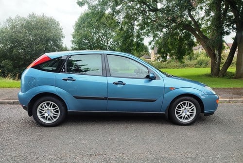 FORD FOCUS 2.0 16v GHIA. 5 Door, 2000 (X-reg ) 55,000 Miles