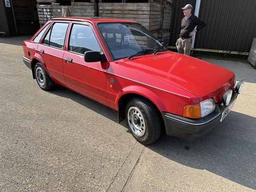1988 FORD Escort 1300L 1296cc petrol CAR En Venta por Subasta