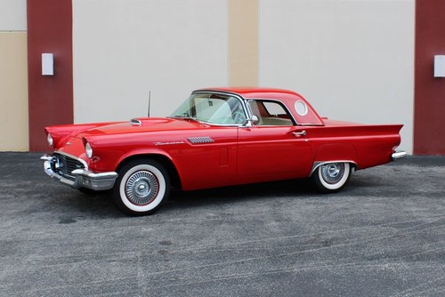 1957 Ford Thunderbird