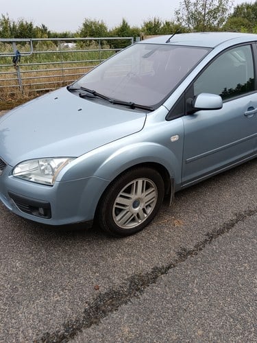 Ford Focus 2.0 Ghia Manual Hatchback 2005