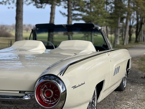1963 Ford Thunderbird Roadster