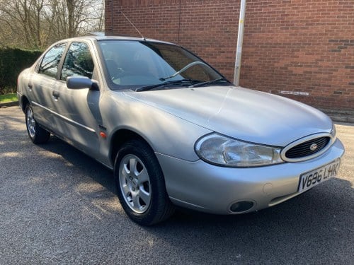 Ford Mondeo 2.0i GLX Hatchback 5dr Petrol Manual
