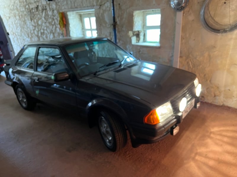 Rapid Classics: Eine Suche. Alle Oldtimer. 15 » Rapid Classics: Eine Suche. Alle Oldtimer. 1985 Ford Escort Mark 3 XR3i