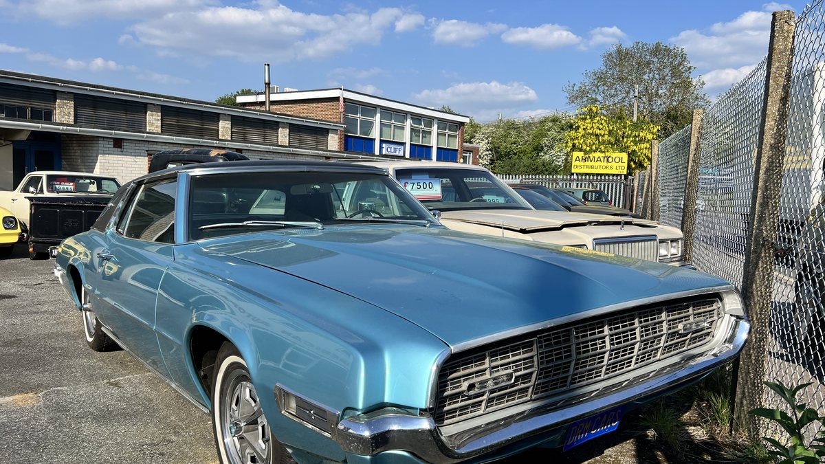 1968 Ford Thunderbird Dark green automat, 4 växlar Vänsterstyrd i ...